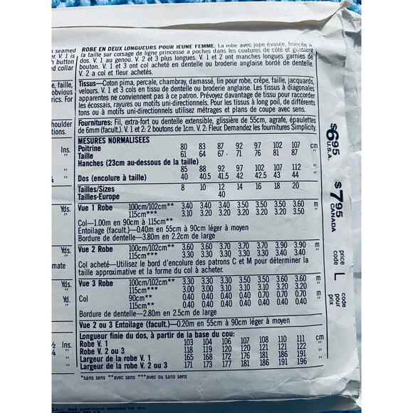 Simplicity sewing pattern 8907 dress puff sleeves - Picture 4 of 5